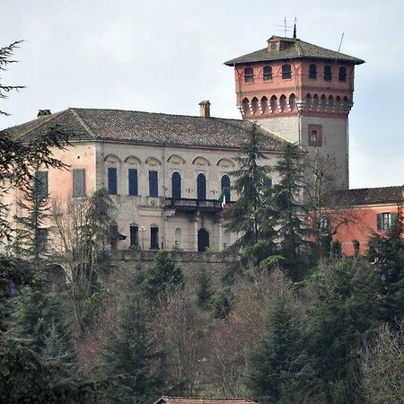 ホテル Il Castello Di Bubbio エクステリア 写真