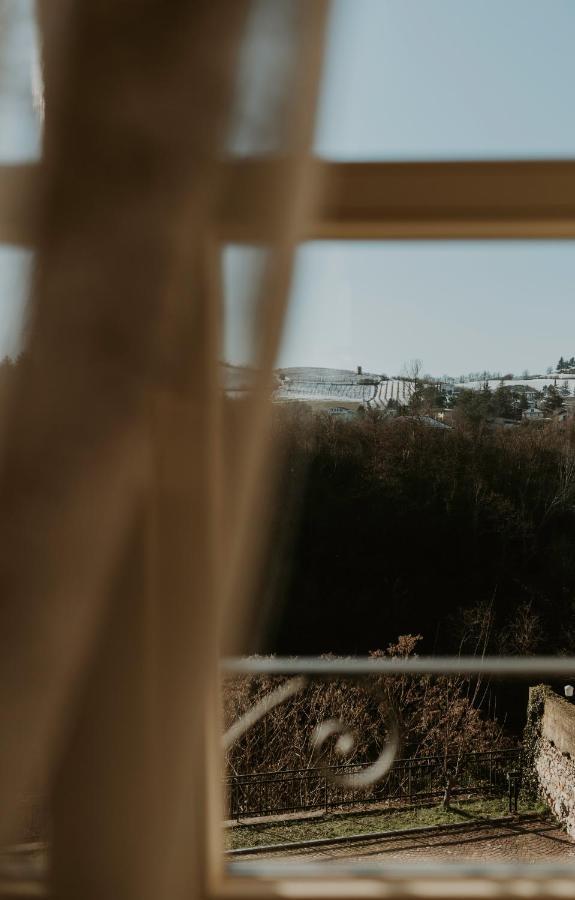 ホテル Il Castello Di Bubbio エクステリア 写真