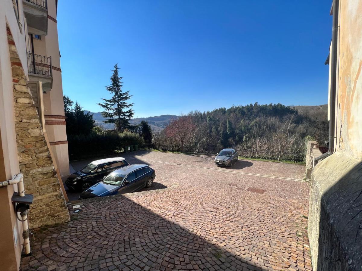 ホテル Il Castello Di Bubbio エクステリア 写真
