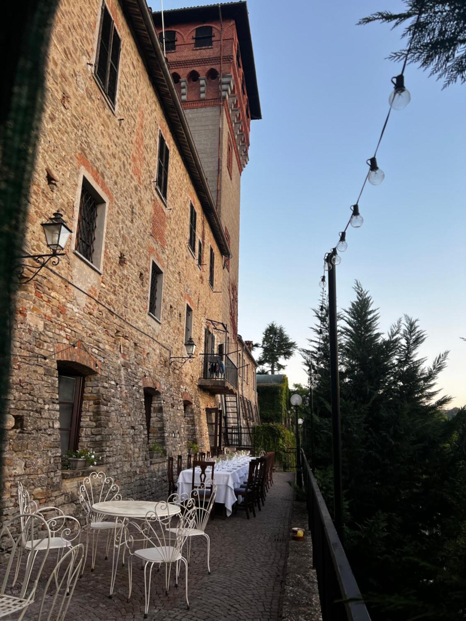 ホテル Il Castello Di Bubbio エクステリア 写真