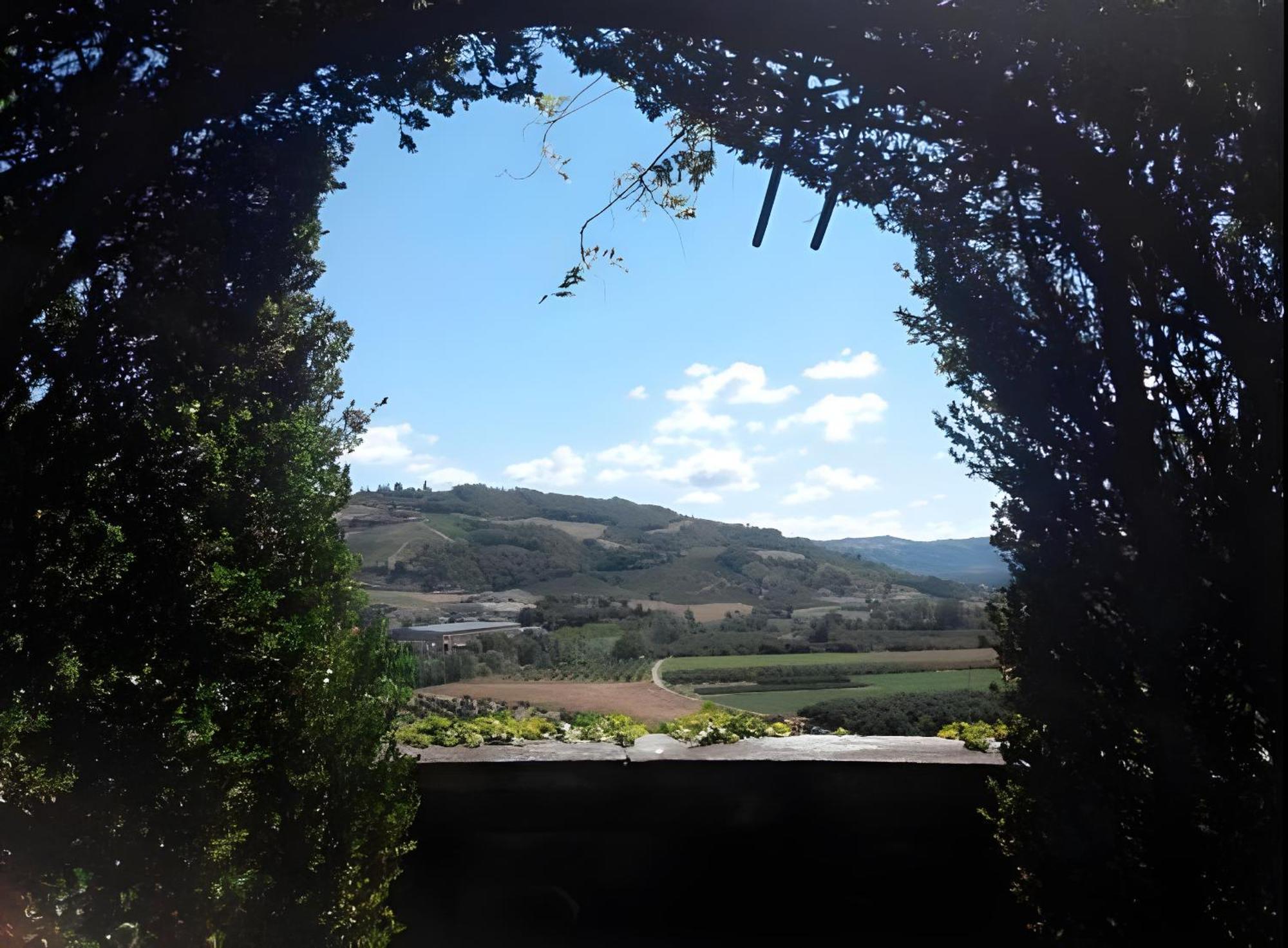 ホテル Il Castello Di Bubbio エクステリア 写真